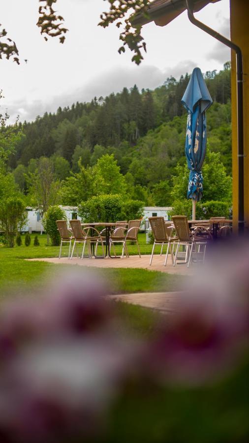 Camping Bella Austria Sankt Peter am Kammersberg Esterno foto