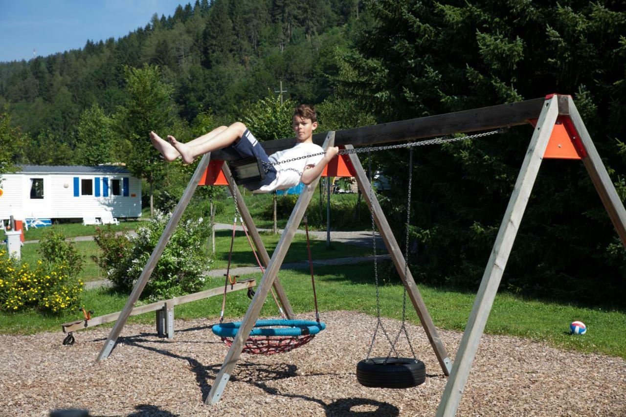 Camping Bella Austria Sankt Peter am Kammersberg Esterno foto