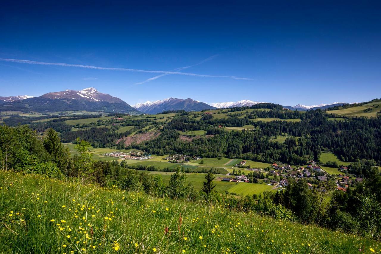 Camping Bella Austria Sankt Peter am Kammersberg Esterno foto
