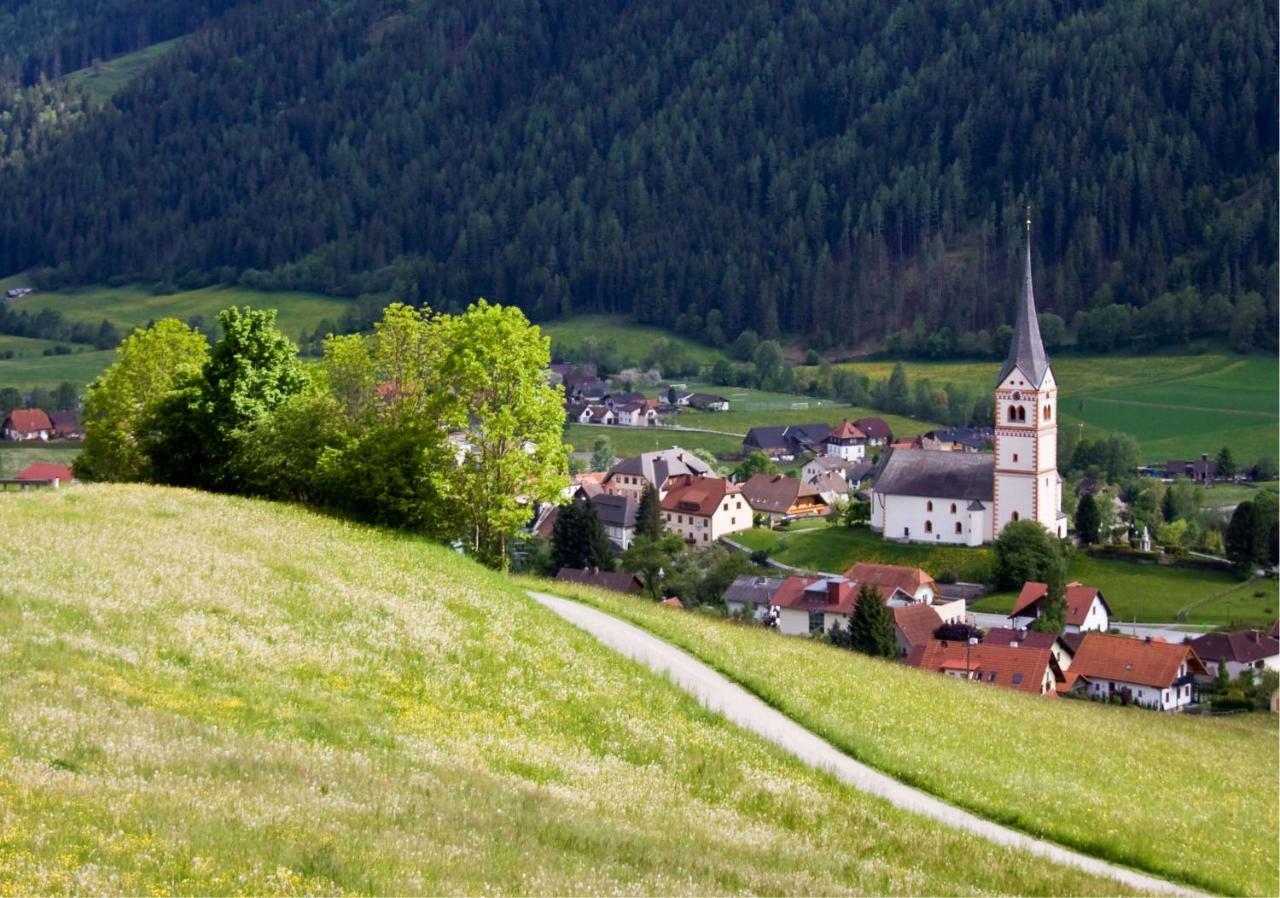 Camping Bella Austria Sankt Peter am Kammersberg Esterno foto